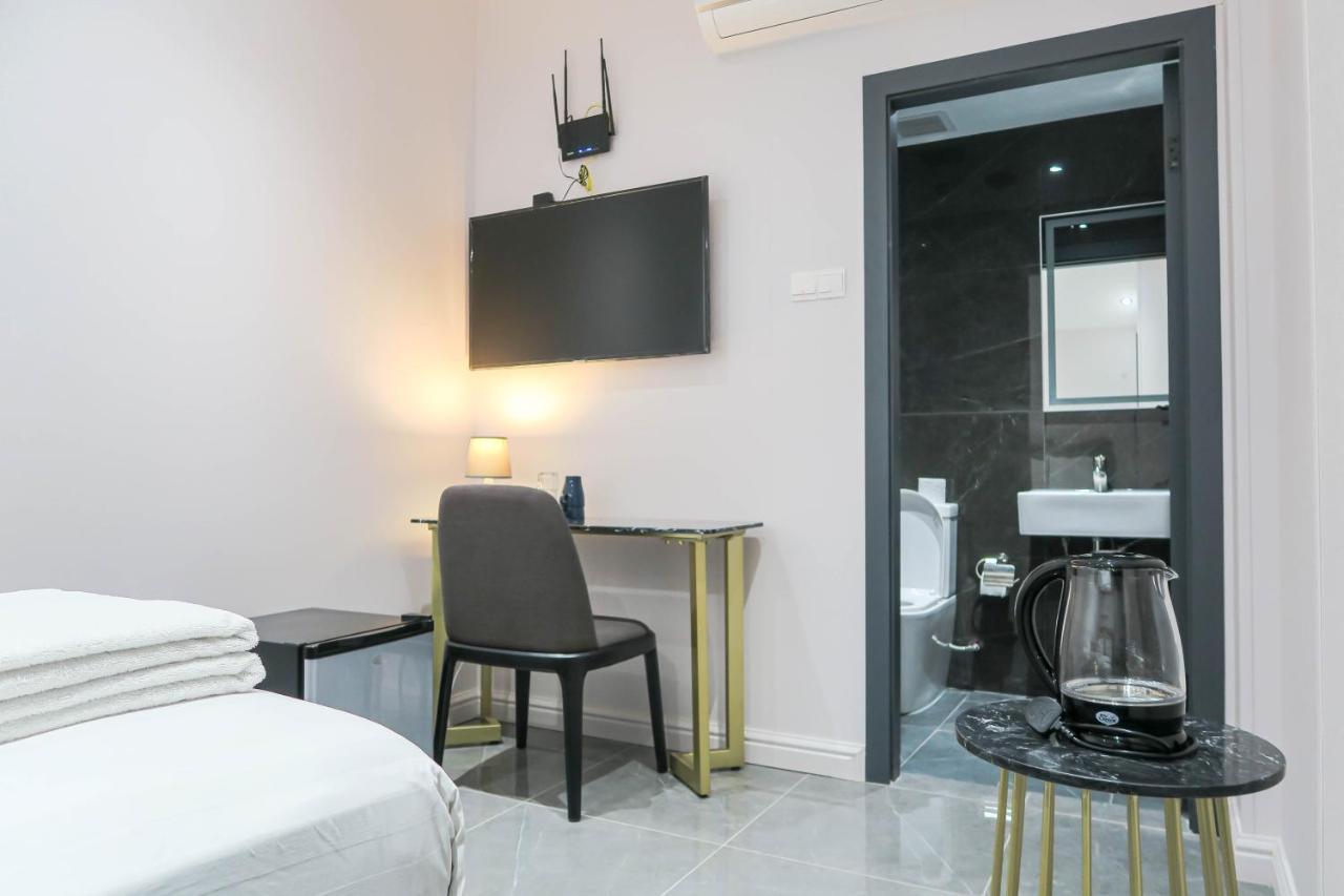 Căn hộ Deluxe & By Rr *